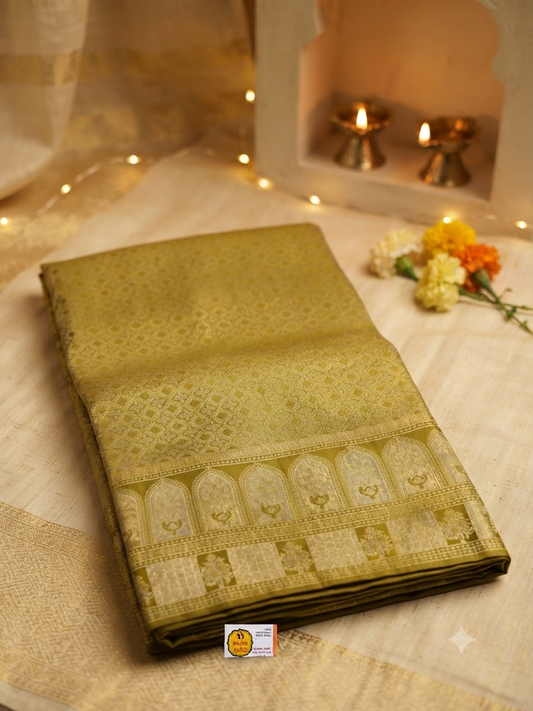 Royal Heritage Kanjivaram Silk Saree with Rich Traditional Zari Pallu