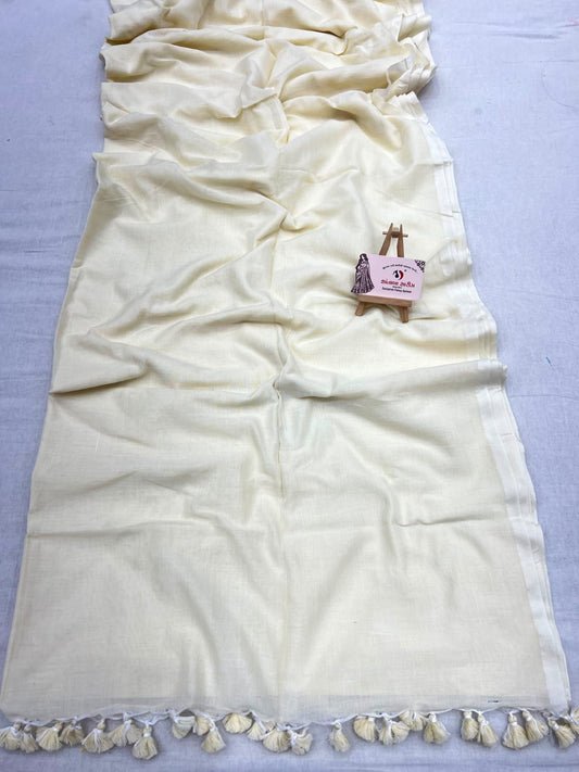 Elegant Handloom Cotton Saree with Tassel Detail